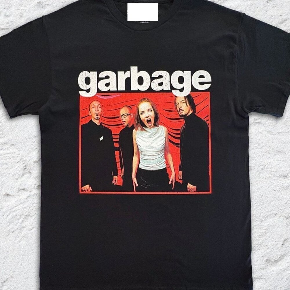Garbage Yelling Photo Alternative Rock Graphic Unisex T-Shirt .